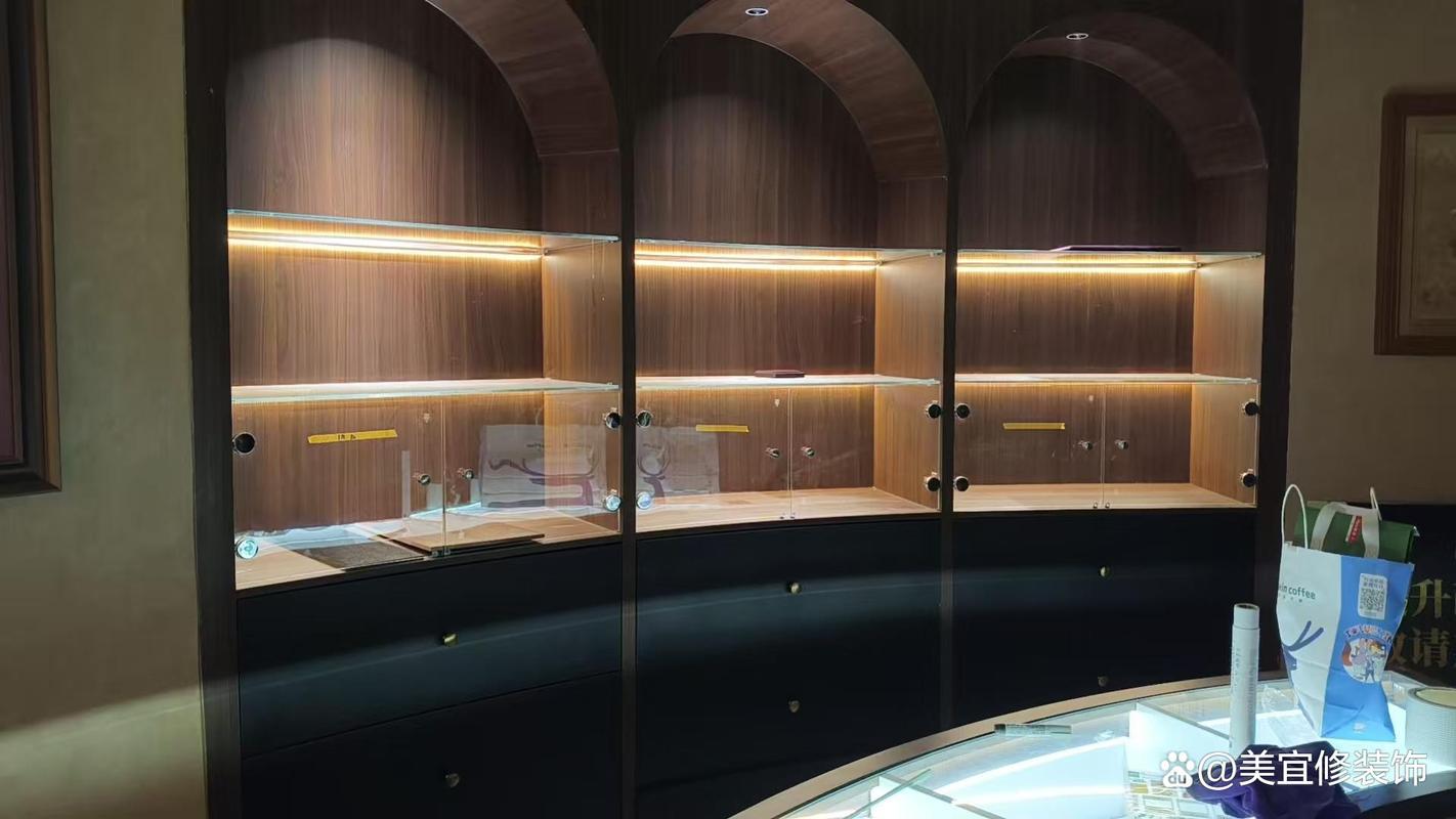 四川水果展柜工厂的生产工艺,定制流程与使用常识要点解析
